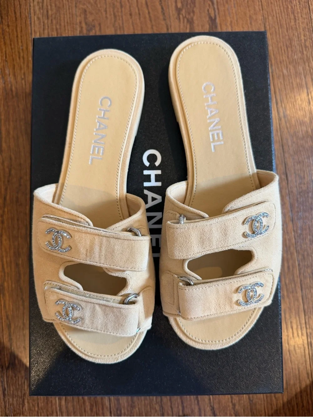 CHANEL suede slide